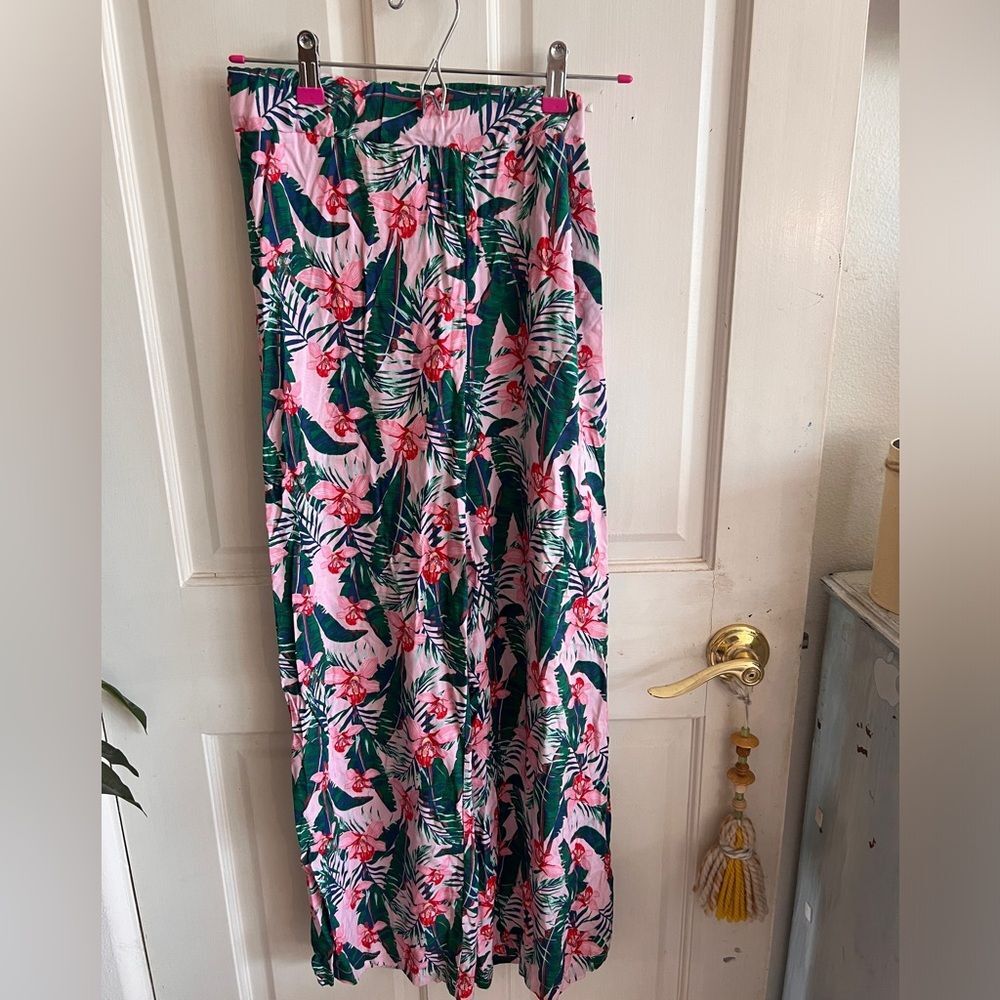 Betsey Johnson foral tropical sleeping plants